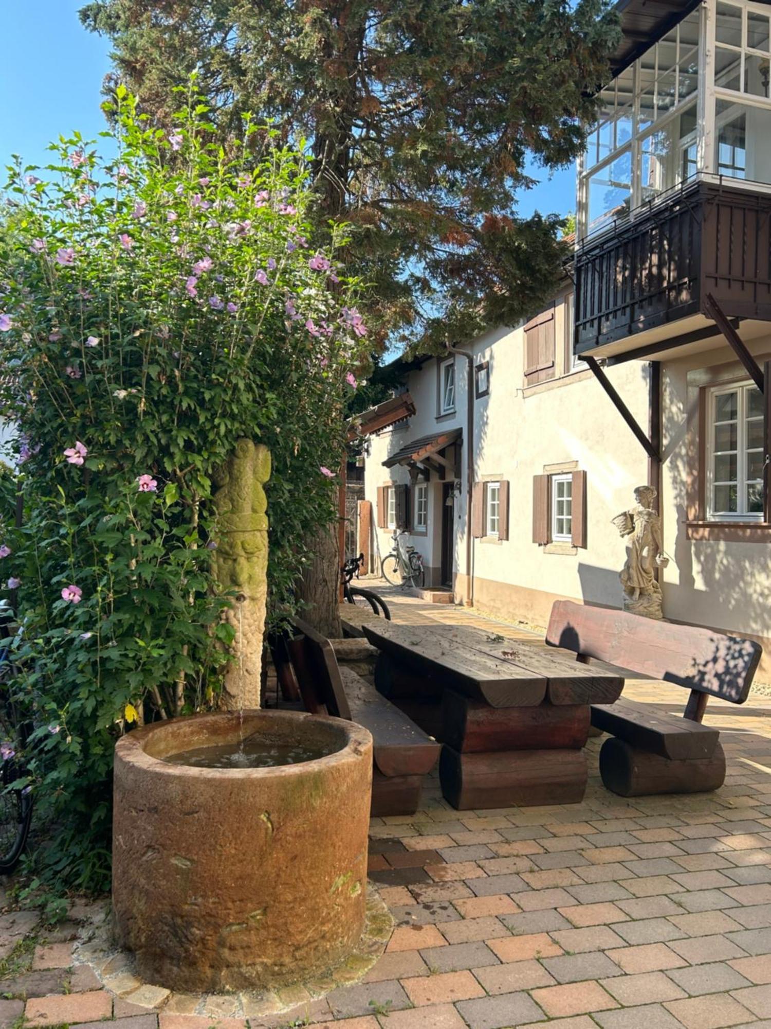 Exklusives Haus, Ruhig Gelegen Im Innenhof, Zentral, Lichtdurchflutet, Karlsruhe Dış mekan fotoğraf